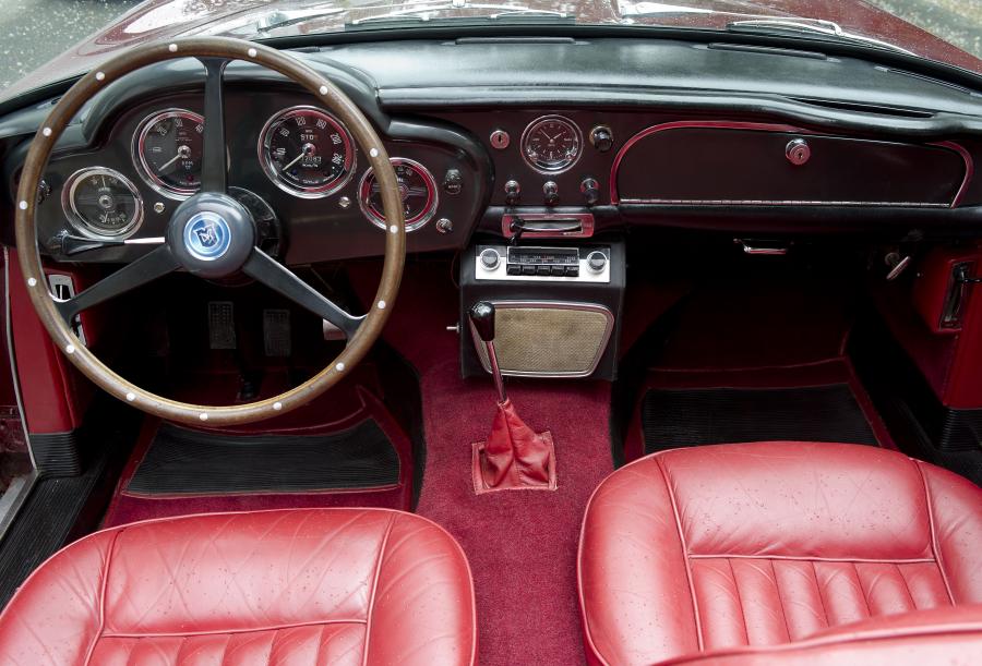 Торпедо Aston Martin DB4 Convertible 1962 года  (фото 10 из 41)